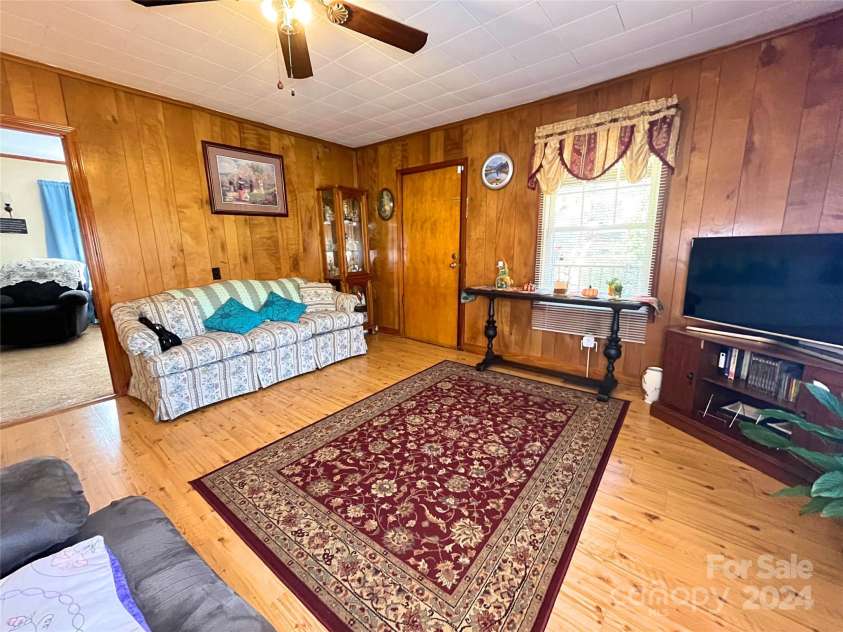 52 Burnt Road, Rosman, NC 28772.  MLS# CAR4194452, YatesRealty ID 3029. 