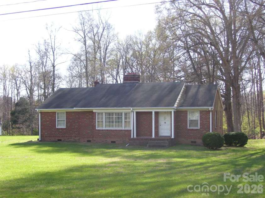 2404 Brantley Road, Kannapolis, NC 28083.  MLS# CAR4364311, YatesRealty ID 30290. 