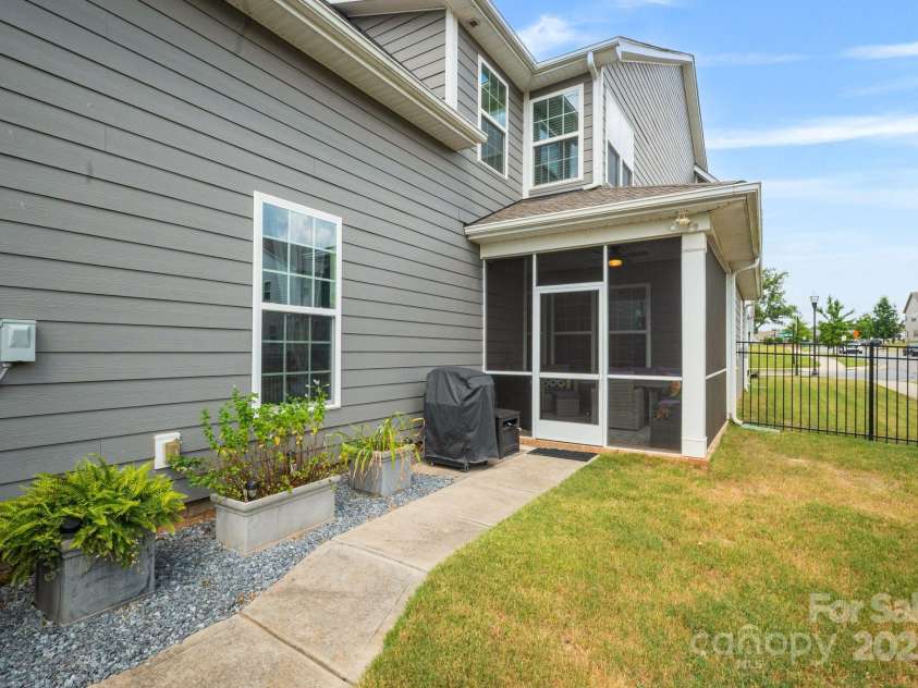 10903 Zac Hill Road, Davidson, NC 28036.  MLS# CAR4284070, YatesRealty ID 30291. 