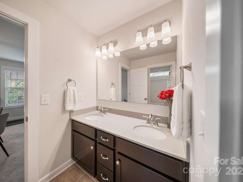 10903 Zac Hill Road, Davidson, NC 28036.  MLS# CAR4284070, YatesRealty ID 30291. Jack and Jill bath