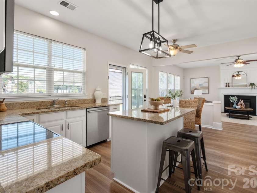 8518 Dennington Grove Lane, Charlotte, NC 28277.  MLS# CAR4390717, YatesRealty ID 30291. 