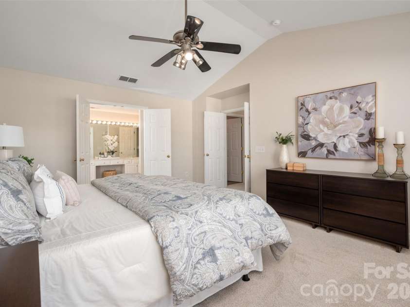 8518 Dennington Grove Lane, Charlotte, NC 28277.  MLS# CAR4390717, YatesRealty ID 30291. 