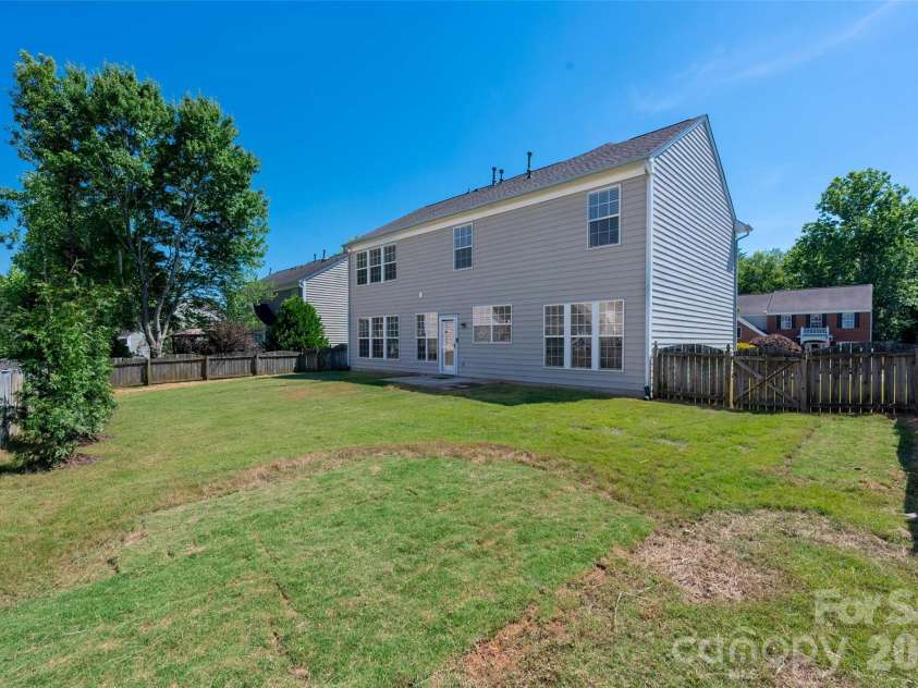 8518 Dennington Grove Lane, Charlotte, NC 28277.  MLS# CAR4390717, YatesRealty ID 30291. 