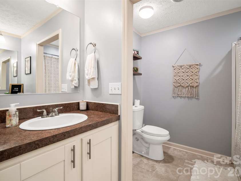 11 Misty Lane, Candler, NC 28715.  MLS# CAR4386255, YatesRealty ID 30293. 