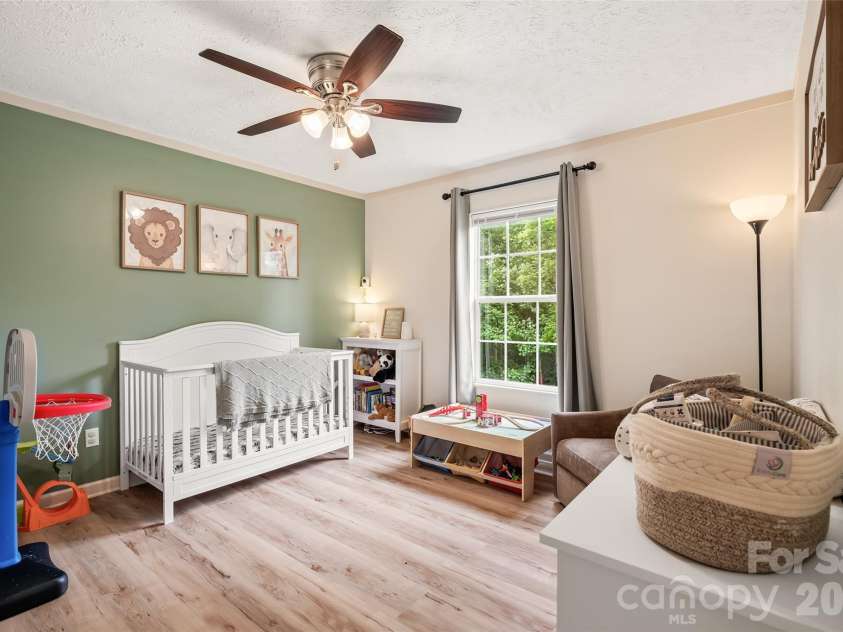 11 Misty Lane, Candler, NC 28715.  MLS# CAR4386255, YatesRealty ID 30293. 