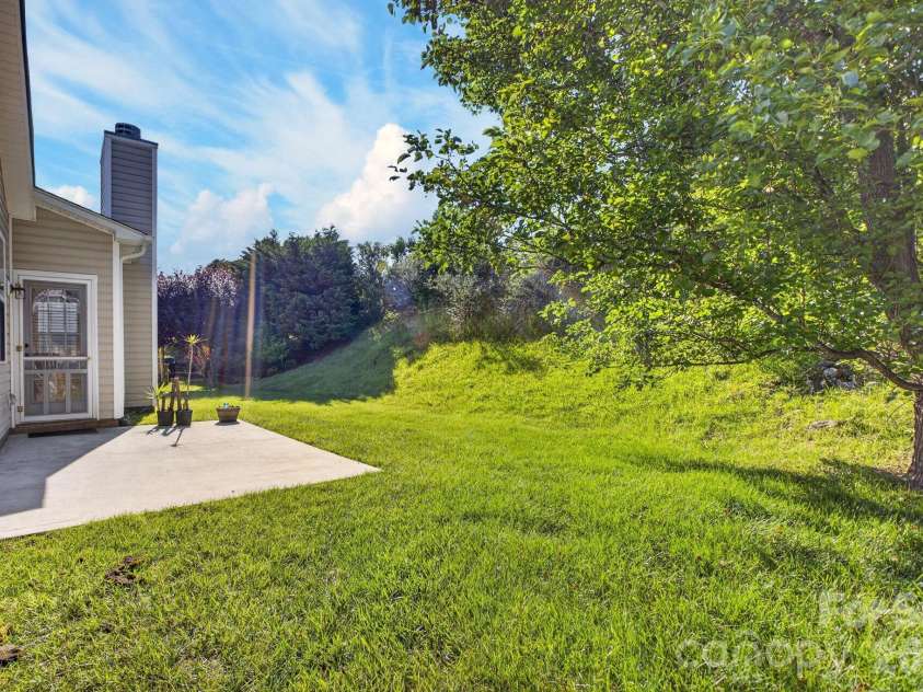 268 Farm Valley Road, Fletcher, NC 28732.  MLS# CAR4391381, YatesRealty ID 30294. Back Yard
