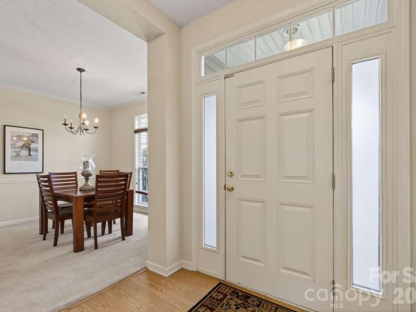 268 Farm Valley Road, Fletcher, NC 28732.  MLS# CAR4391381, YatesRealty ID 30294. Foyer