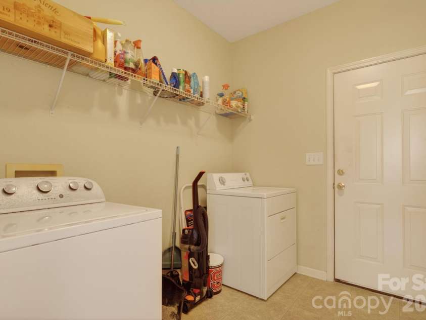 268 Farm Valley Road, Fletcher, NC 28732.  MLS# CAR4391381, YatesRealty ID 30294. Laundry
