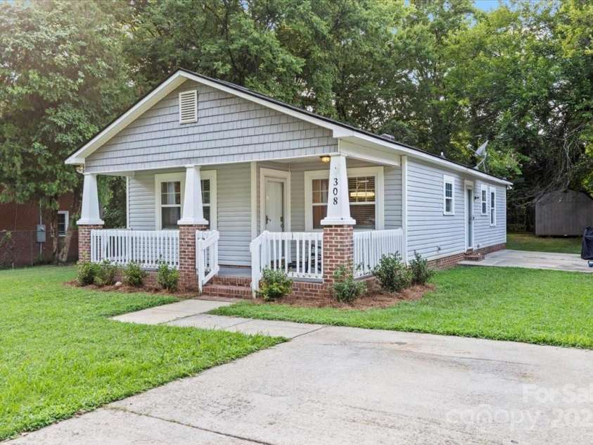 308 Ramona Street, Charlotte, NC 28208.  MLS# CAR4287288, YatesRealty ID 30294. 