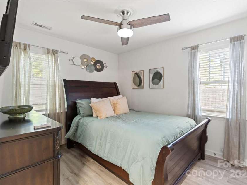 308 Ramona Street, Charlotte, NC 28208.  MLS# CAR4287288, YatesRealty ID 30294. 