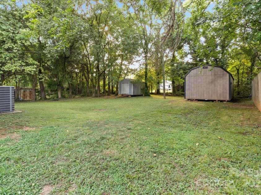 308 Ramona Street, Charlotte, NC 28208.  MLS# CAR4287288, YatesRealty ID 30294. 