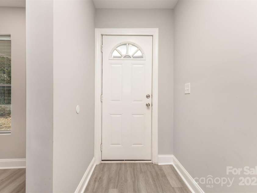 25 Bennett Drive, Kings Mountain, NC 28086.  MLS# CAR4286296, YatesRealty ID 30295. 