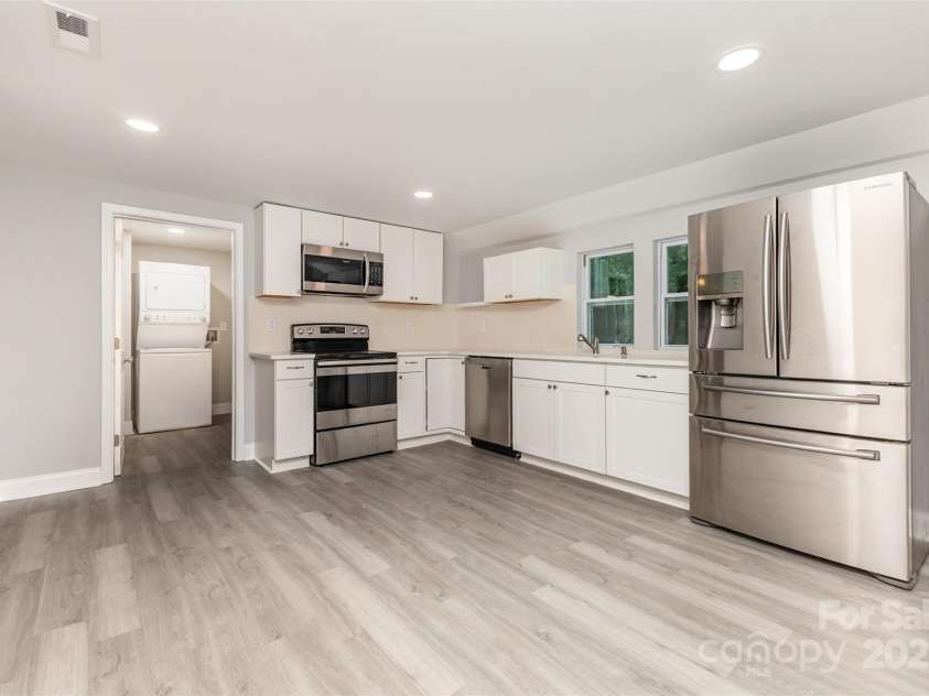 25 Bennett Drive, Kings Mountain, NC 28086.  MLS# CAR4286296, YatesRealty ID 30295. 