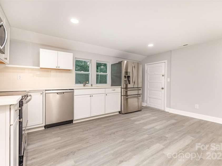 25 Bennett Drive, Kings Mountain, NC 28086.  MLS# CAR4286296, YatesRealty ID 30295. 