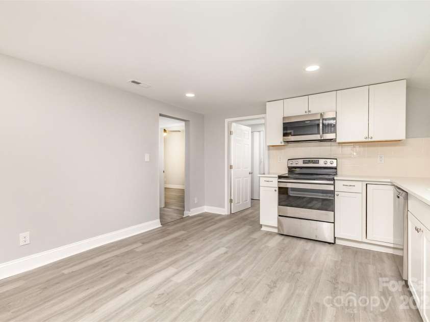 25 Bennett Drive, Kings Mountain, NC 28086.  MLS# CAR4286296, YatesRealty ID 30295. 