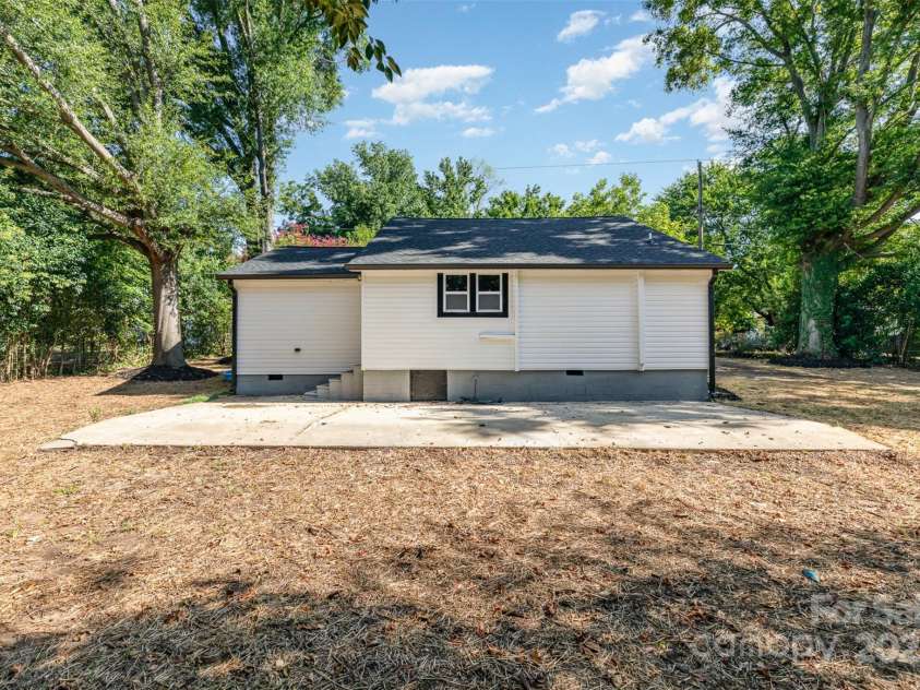 25 Bennett Drive, Kings Mountain, NC 28086.  MLS# CAR4286296, YatesRealty ID 30295. 