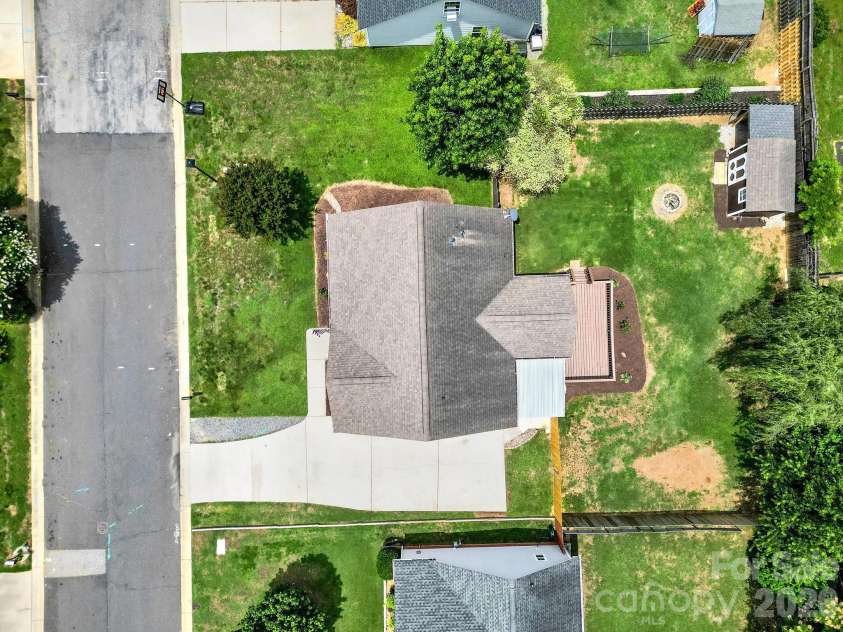 4133 Thomas Sam Drive, Rock Hill, SC 29732.  MLS# CAR4389767, YatesRealty ID 30296. 