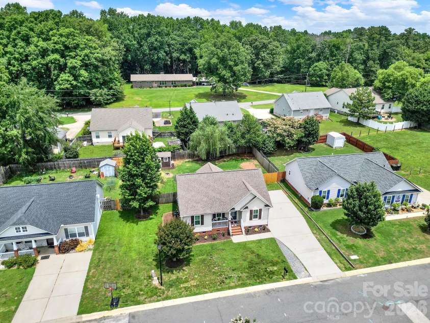 4133 Thomas Sam Drive, Rock Hill, SC 29732.  MLS# CAR4389767, YatesRealty ID 30296. 