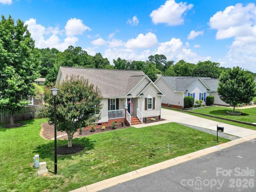 4133 Thomas Sam Drive, Rock Hill, SC 29732.  MLS# CAR4389767, YatesRealty ID 30296. 