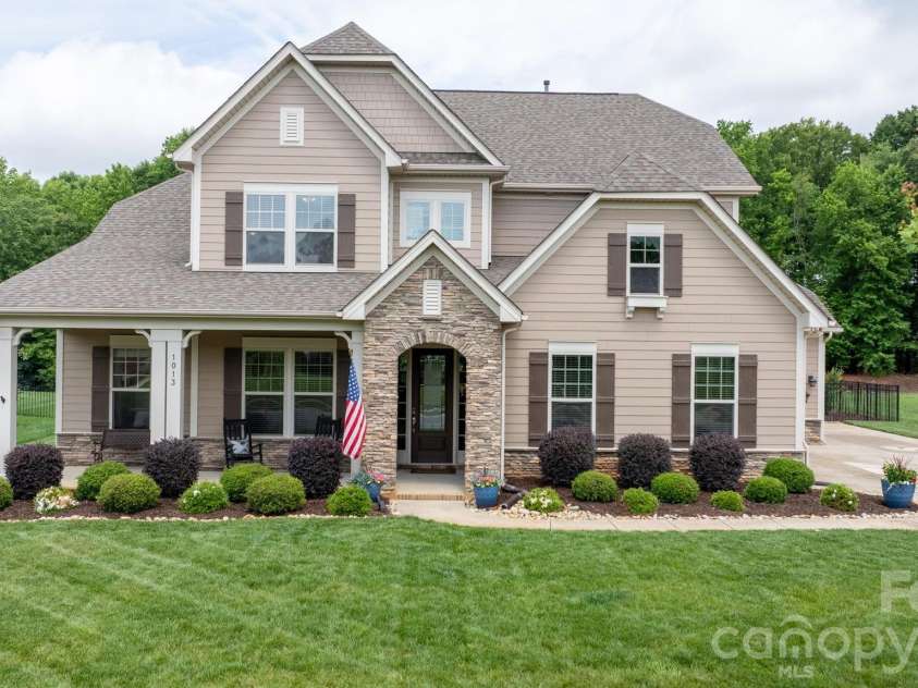 1013 Torrens Drive, Wesley Chapel, NC 28110.  MLS# CAR4374367, YatesRealty ID 30297. 