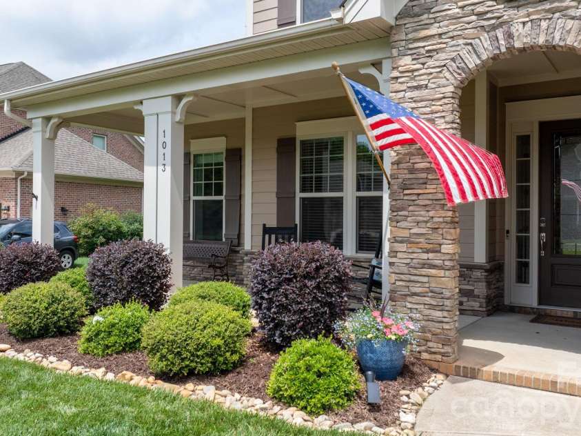 1013 Torrens Drive, Wesley Chapel, NC 28110.  MLS# CAR4374367, YatesRealty ID 30297. 