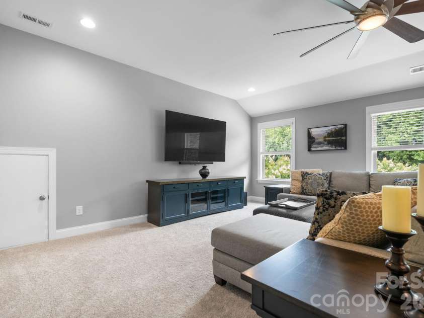 1013 Torrens Drive, Wesley Chapel, NC 28110.  MLS# CAR4374367, YatesRealty ID 30297. 