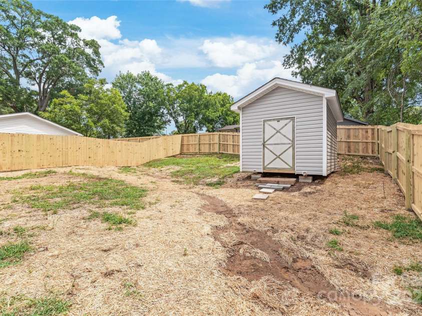 23 Lakewood Court, Concord, NC 28027.  MLS# CAR4287568, YatesRealty ID 30298. 