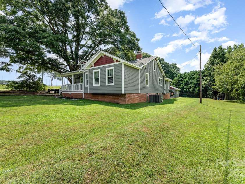 213 Nixon Road, Belmont, NC 28012.  MLS# CAR4285754, YatesRealty ID 30299. 