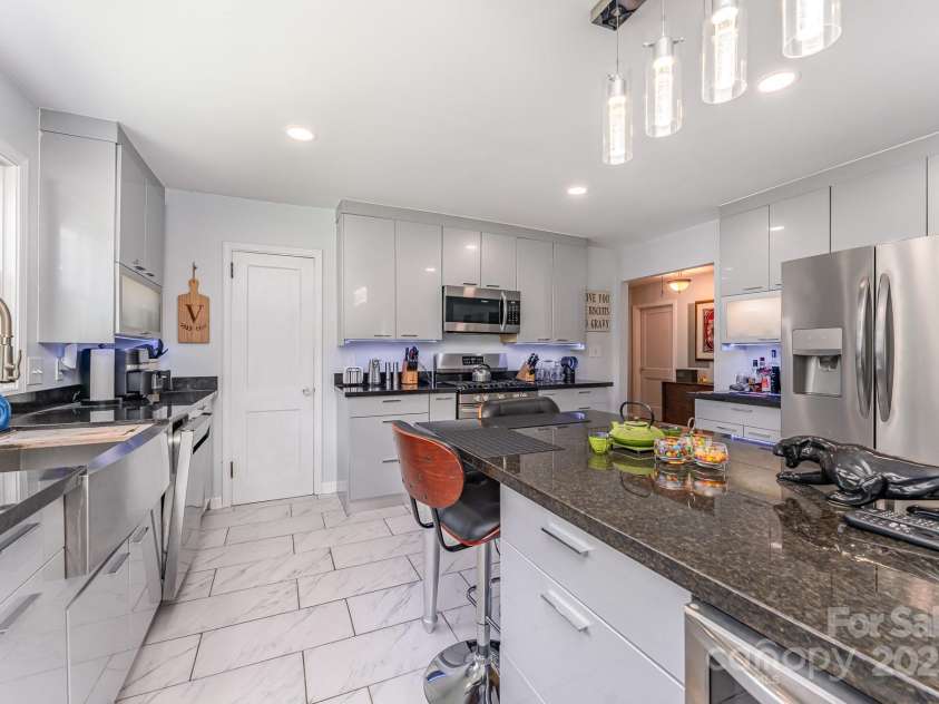 213 Nixon Road, Belmont, NC 28012.  MLS# CAR4285754, YatesRealty ID 30299. 