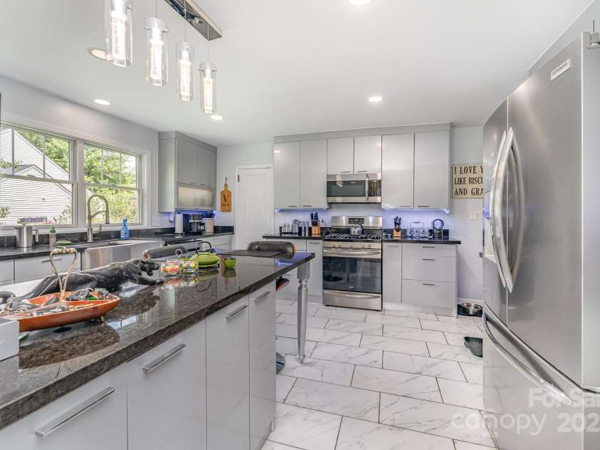 213 Nixon Road, Belmont, NC 28012.  MLS# CAR4285754, YatesRealty ID 30299. 