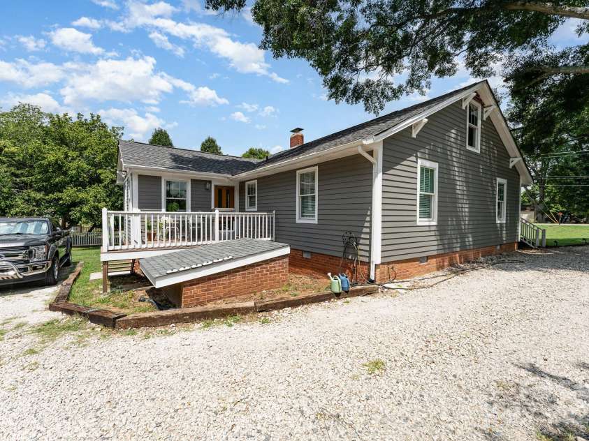 213 Nixon Road, Belmont, NC 28012.  MLS# CAR4285754, YatesRealty ID 30299. 