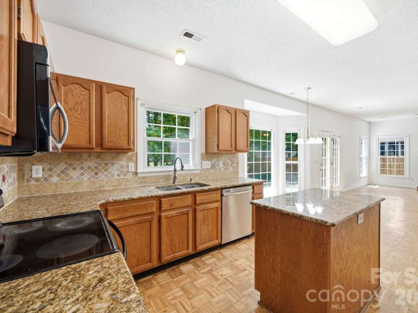 6409 Creft Circle, Indian Trail, NC 28079.  MLS# CAR4392583, YatesRealty ID 30299. 