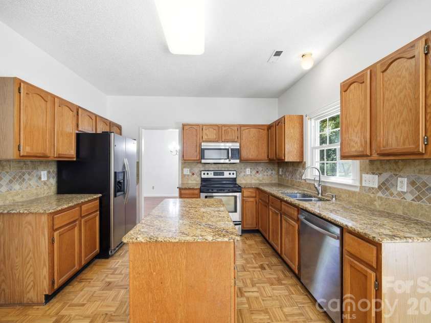 6409 Creft Circle, Indian Trail, NC 28079.  MLS# CAR4392583, YatesRealty ID 30299. 