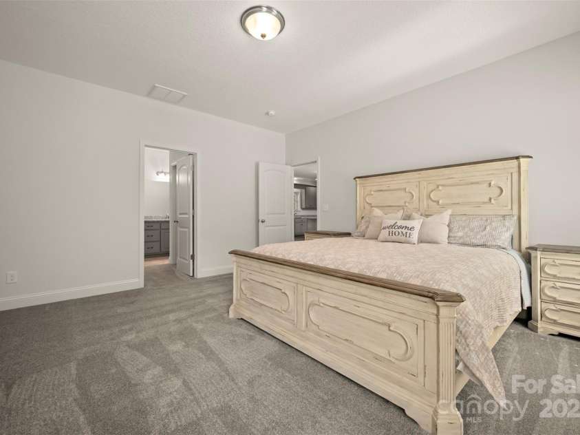 321 Benjamins Way, Hendersonville, NC 28792.  MLS# CAR4276870, YatesRealty ID 303. 