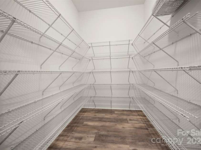 321 Benjamins Way, Hendersonville, NC 28792.  MLS# CAR4276870, YatesRealty ID 303. Large walk in pantry