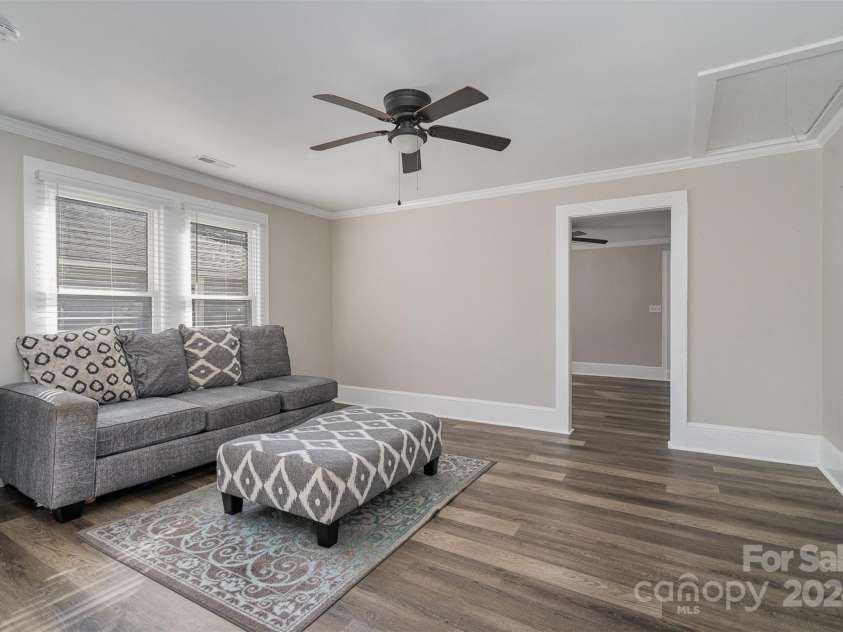 807 Klondale Avenue, Kannapolis, NC 28081.  MLS# CAR4192957, YatesRealty ID 303. 