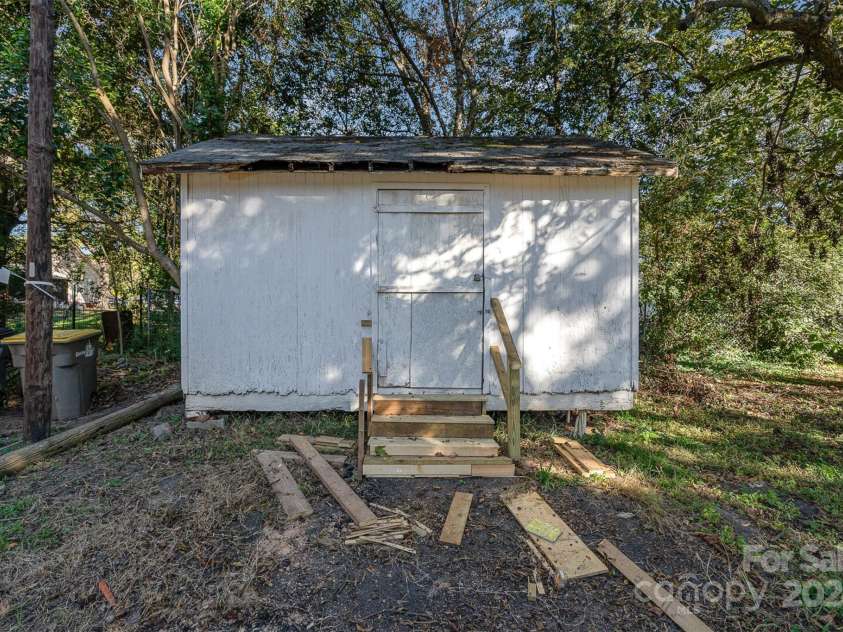 807 Klondale Avenue, Kannapolis, NC 28081.  MLS# CAR4192957, YatesRealty ID 303. 