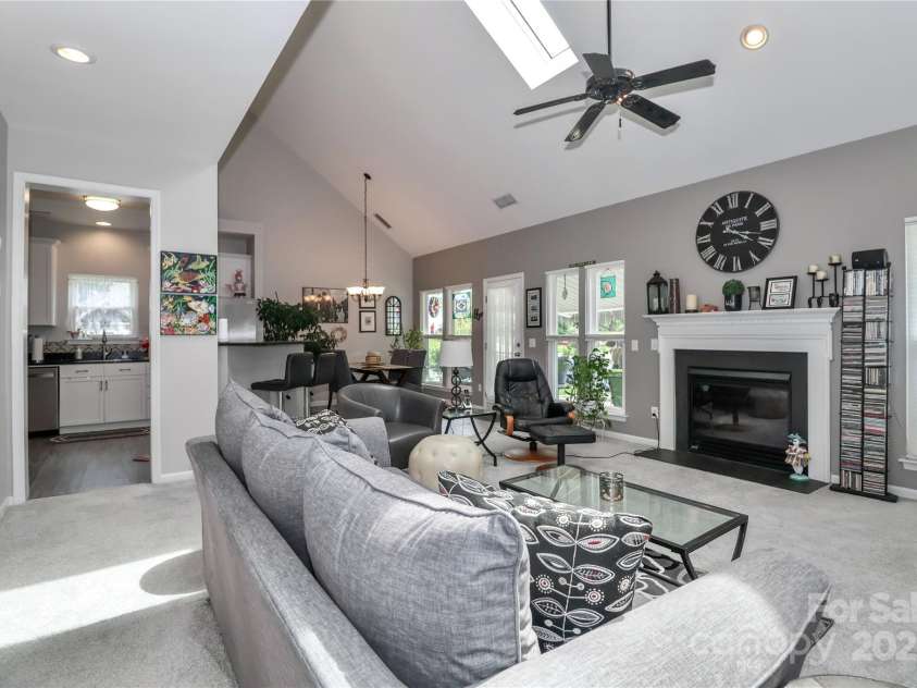 103 Pamlico Lane, Mooresville, NC 28117.  MLS# CAR4273321, YatesRealty ID 3030. 103 Pamlico Lane Great Room