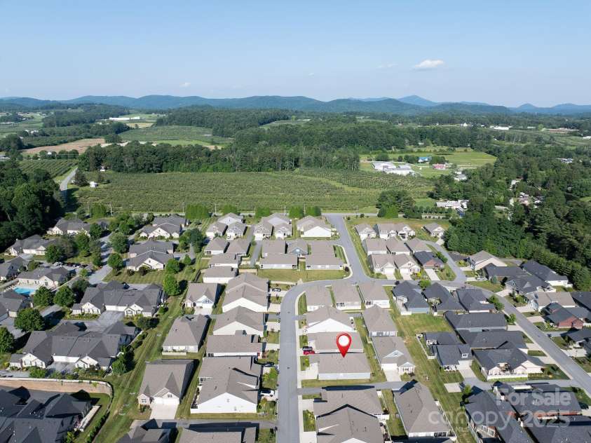 773 Summerfield Place, Flat Rock, NC 28731.  MLS# CAR4275908, YatesRealty ID 30300. 
