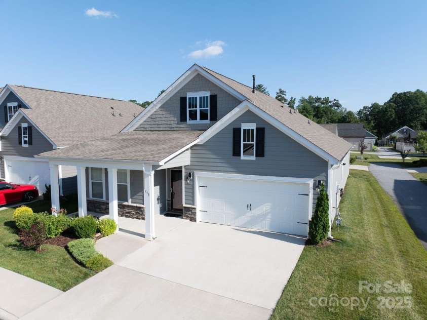 773 Summerfield Place, Flat Rock, NC 28731.  MLS# CAR4275908, YatesRealty ID 30300. 