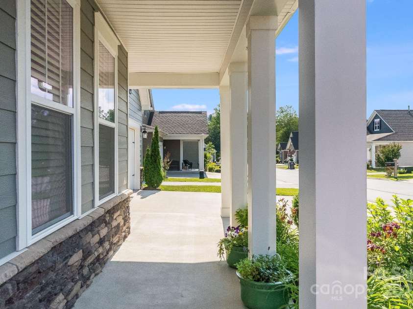 773 Summerfield Place, Flat Rock, NC 28731.  MLS# CAR4275908, YatesRealty ID 30300. 