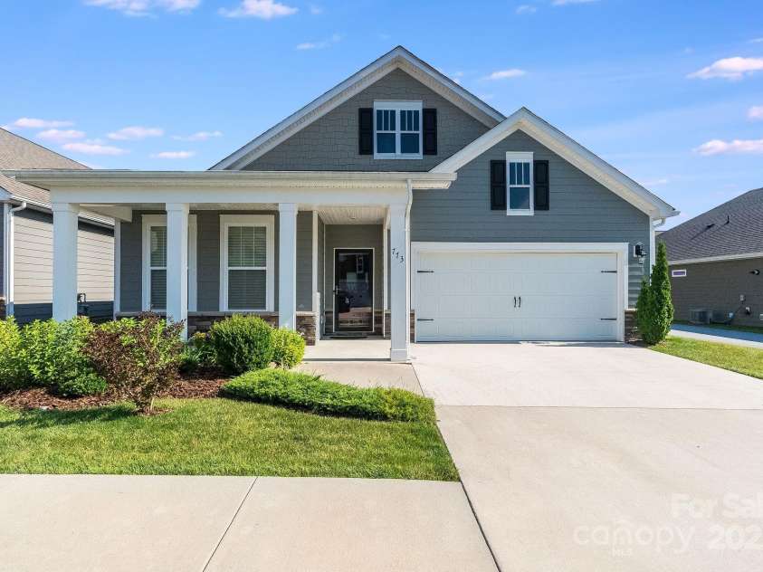 773 Summerfield Place, Flat Rock, NC 28731.  MLS# CAR4275908, YatesRealty ID 30300. 