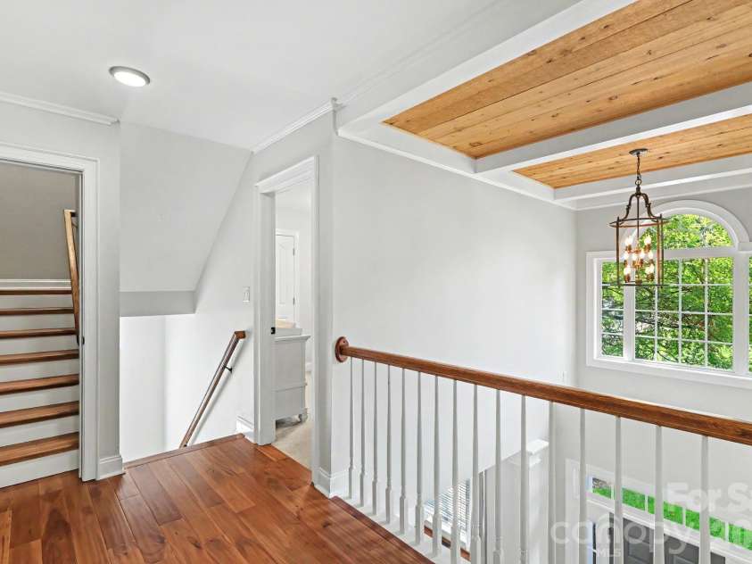 6204 Pumpernickel Lane, Wesley Chapel, NC 28110.  MLS# CAR4405406, YatesRealty ID 30301. 2nd Floor hallway