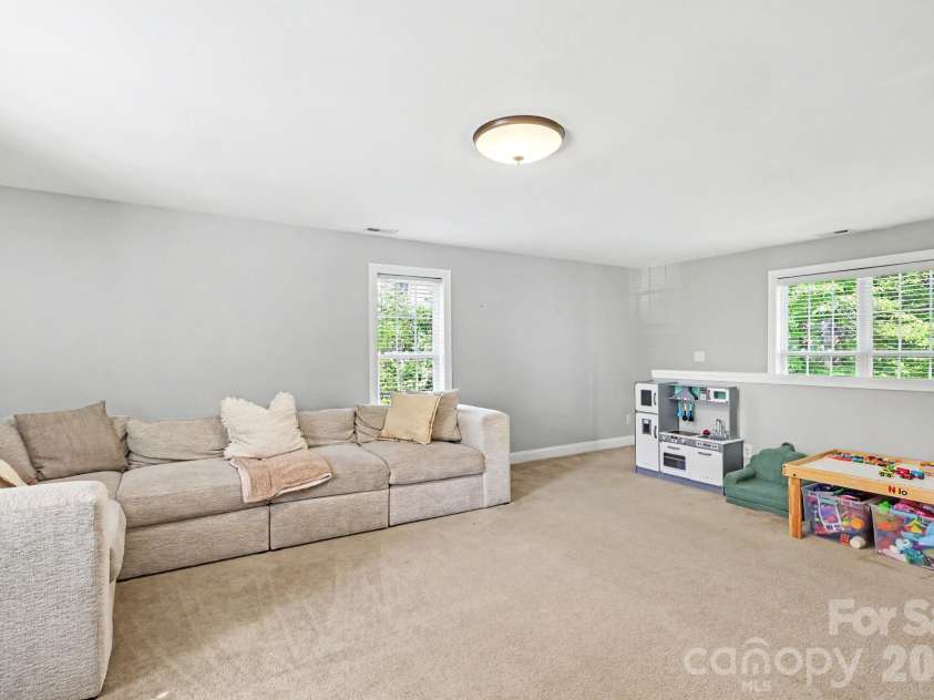 6204 Pumpernickel Lane, Wesley Chapel, NC 28110.  MLS# CAR4405406, YatesRealty ID 30301. Bonus Room