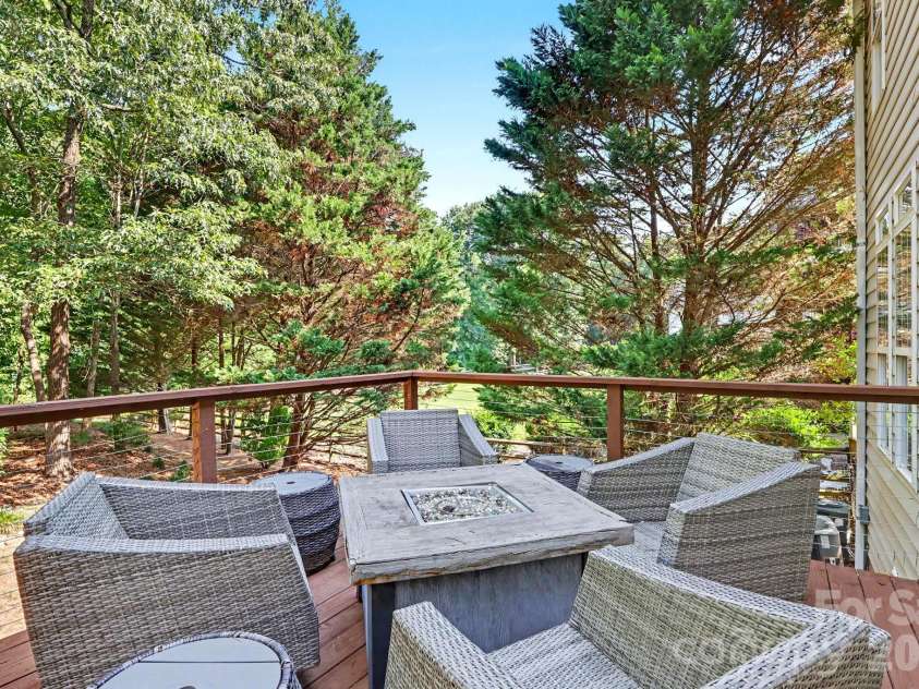 6204 Pumpernickel Lane, Wesley Chapel, NC 28110.  MLS# CAR4405406, YatesRealty ID 30301. Deck