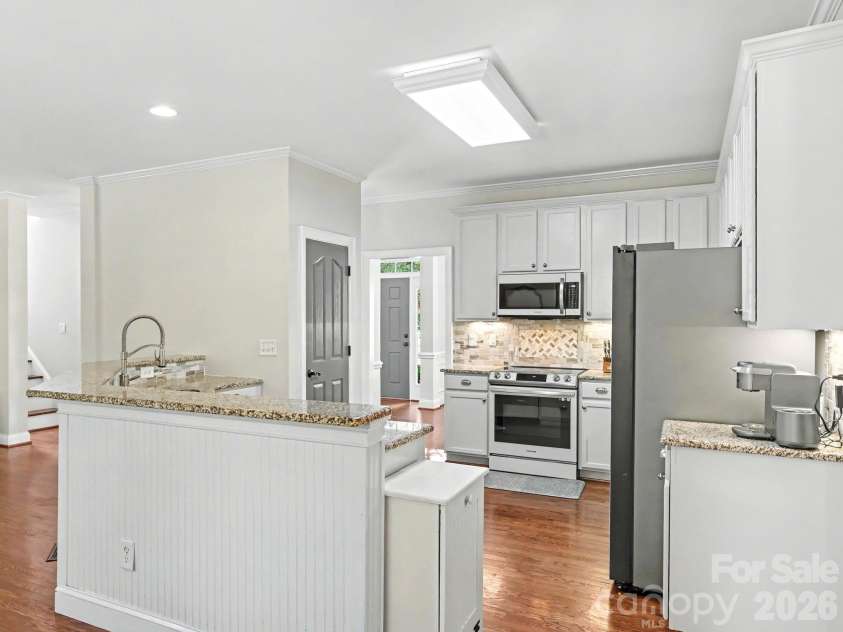 6204 Pumpernickel Lane, Wesley Chapel, NC 28110.  MLS# CAR4405406, YatesRealty ID 30301. Kitchen