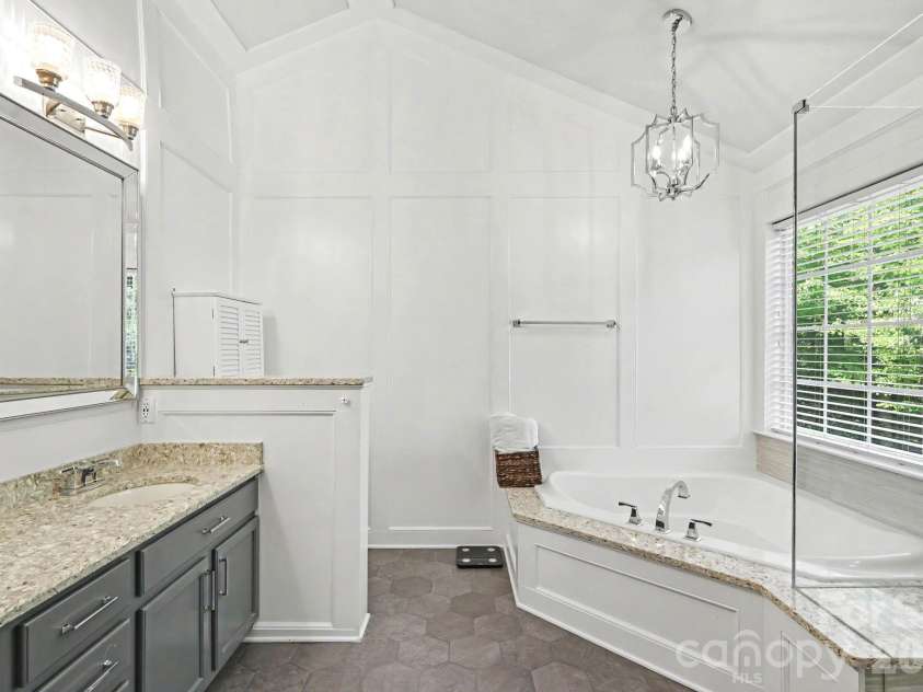 6204 Pumpernickel Lane, Wesley Chapel, NC 28110.  MLS# CAR4405406, YatesRealty ID 30301. Primary Bathroom