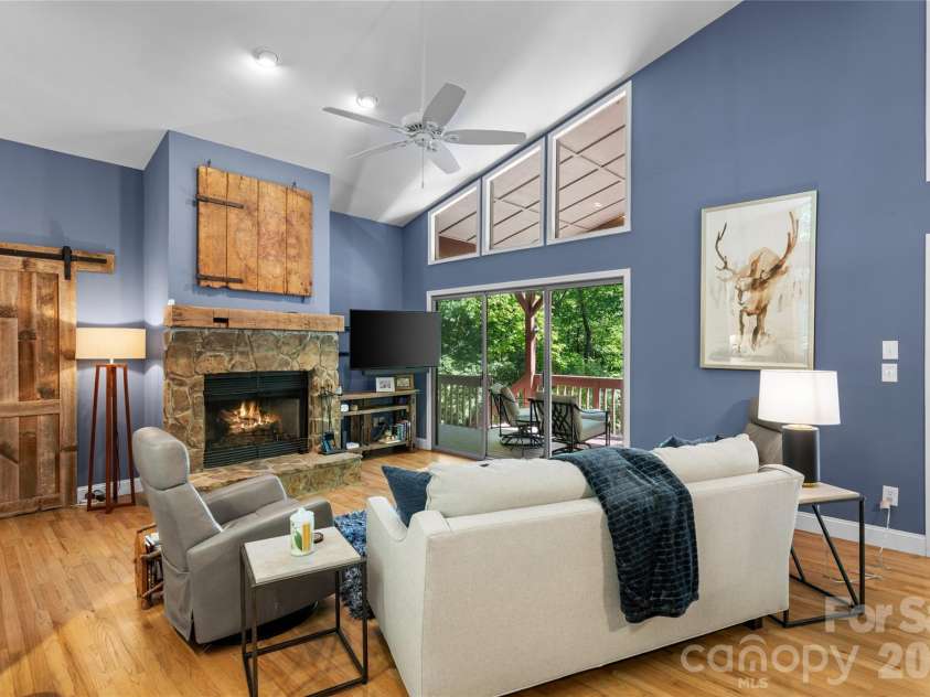 522 Toxaway Court, Lake Toxaway, NC 28747.  MLS# CAR4393237, YatesRealty ID 30302. 