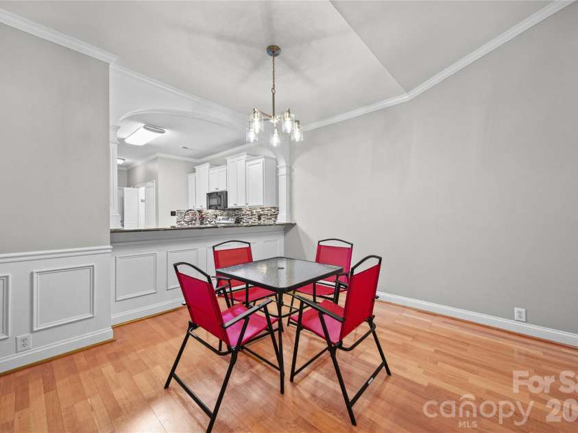 1524 Royalty Circle, Statesville, NC 28625.  MLS# CAR4389481, YatesRealty ID 30304. 