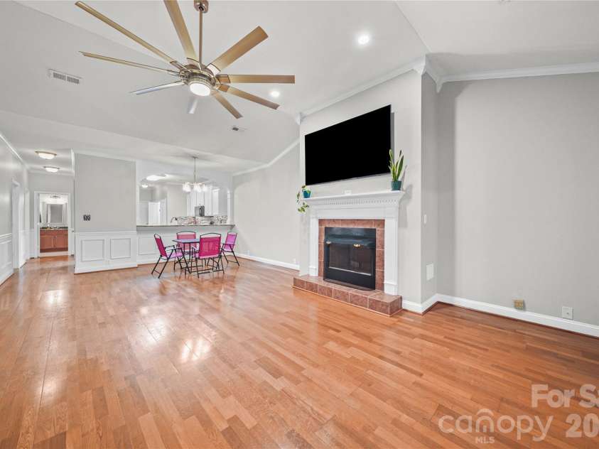 1524 Royalty Circle, Statesville, NC 28625.  MLS# CAR4389481, YatesRealty ID 30304. 